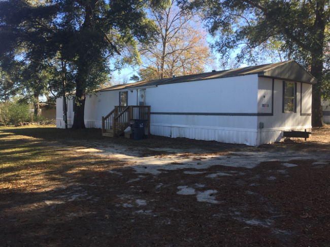 Building Photo - 239 Billys Cir