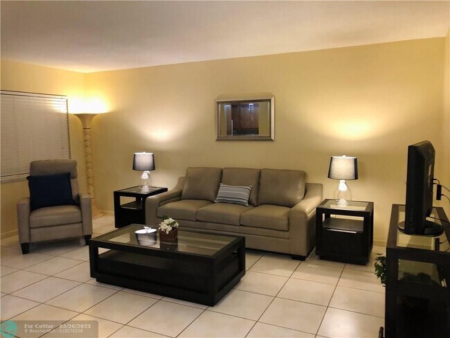 Foto del edificio - 2050 NE 39th St