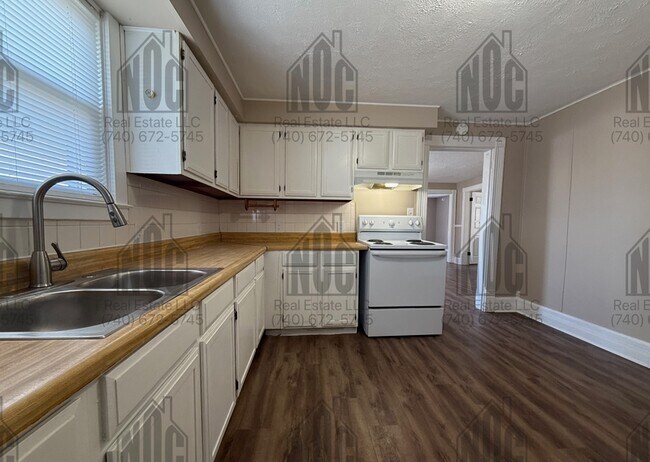 Foto del edificio - 136 E Allen St