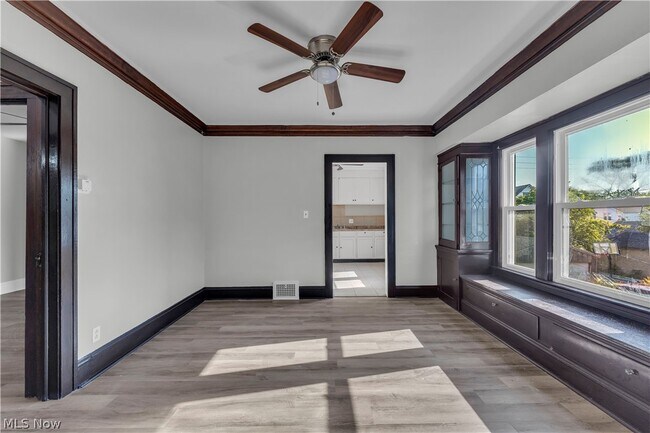 Building Photo - 12812 Parkhill Ave