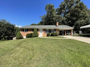Building Photo - 236 Laurel Dr