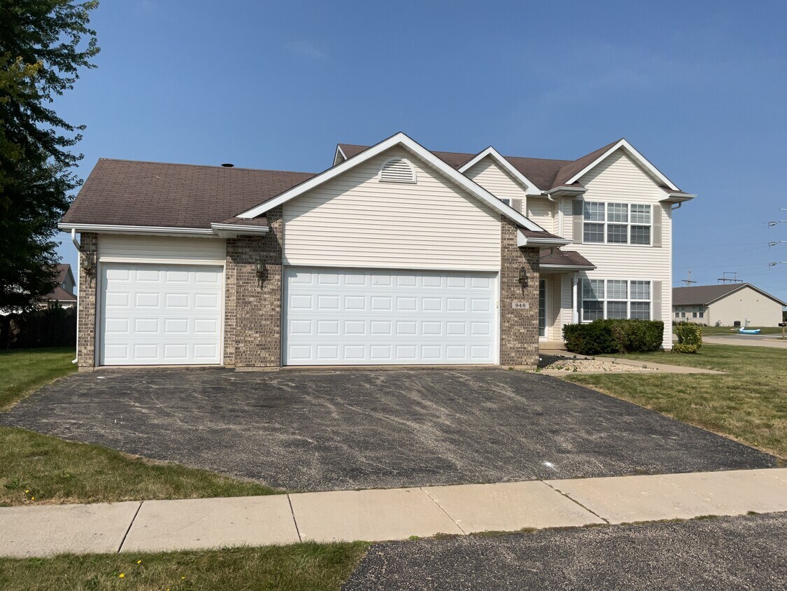 Foto principal - 948 Bradley Ln