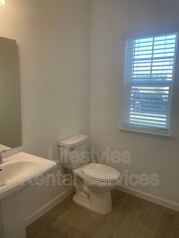 Foto del edificio - 22 Bramble Ct