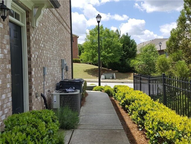 Foto del edificio - 805 Pleasant Hill Rd