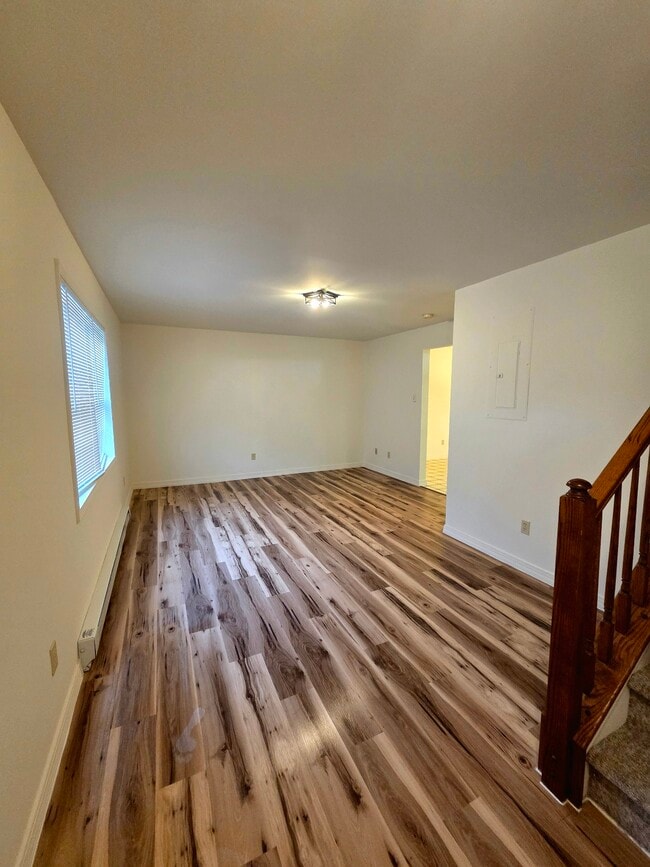 Building Photo - 10819 Washington Ct