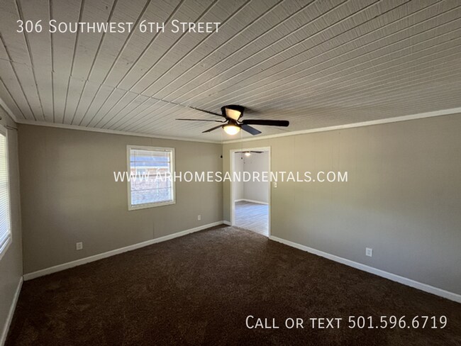 Foto del edificio - 306 SW 6th St