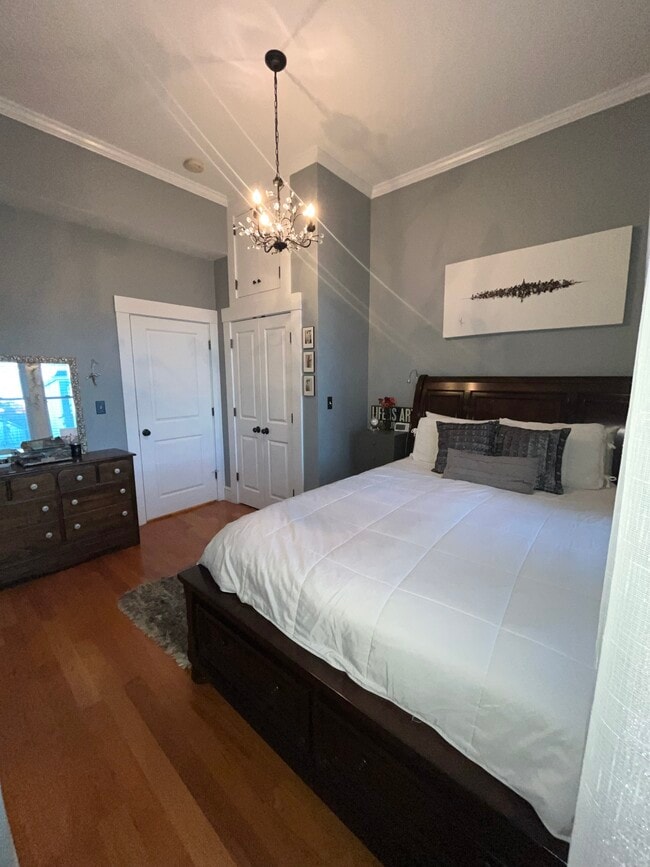 Foto del edificio - 237 W 5th St