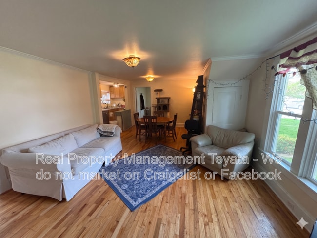 Building Photo - 1405 Halleck St
