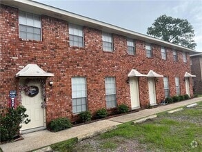 Building Photo - 203 Maryland Dr