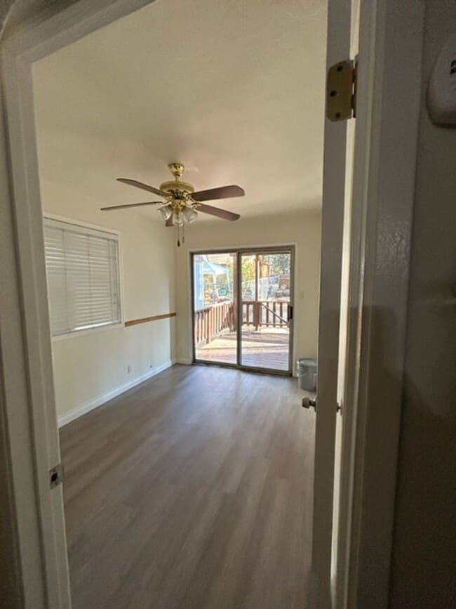 Foto del edificio - Large 2 Bedroom with a loft!