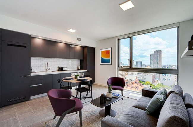 Building Photo - 249 NE 4th St