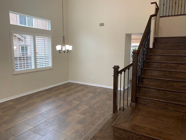 Foto del edificio - Pristine 4 Bedroom 2.5 Bath Antioch Home W...