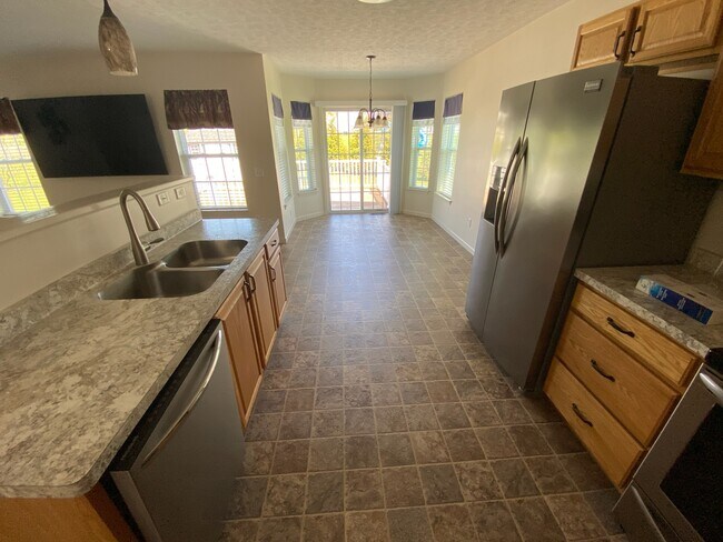 Kitchen - 123 Sedgley Park