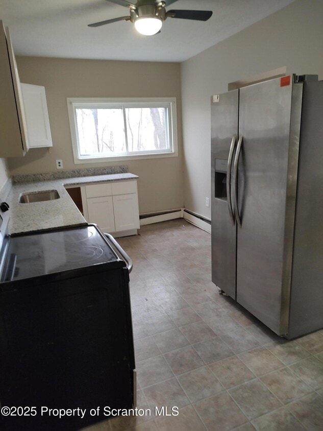 Primary Photo - 107 2nd St