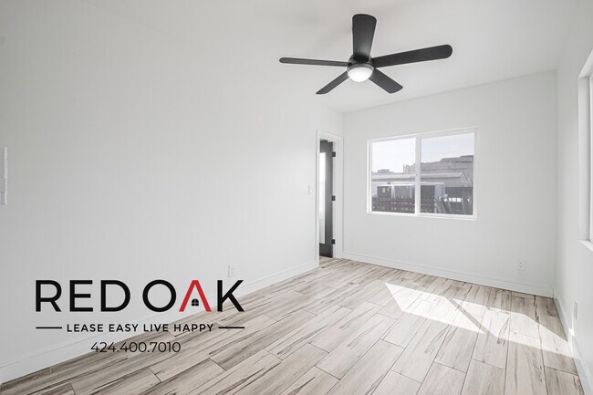 Foto del edificio - 836 N Van Ness Ave