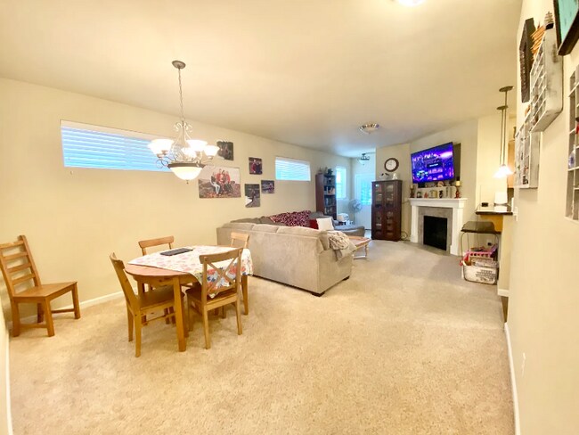 Foto del edificio - 4424 Edgewater Blvd NE