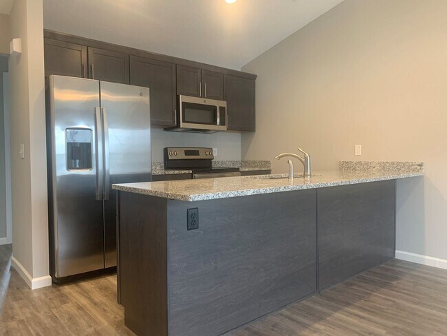 Foto del interior - Ledgestone Townhomes