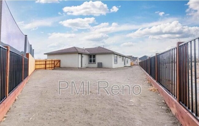 Building Photo - 1703 Gem Ct