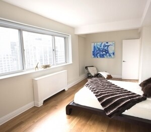Foto del edificio - 300 E 65th St