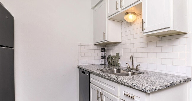 Building Photo - The Adaire Apartment Homes