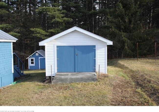 Building Photo - 31 N School St