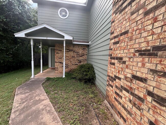 Foto del edificio - 13308 Saddlebrook Trail