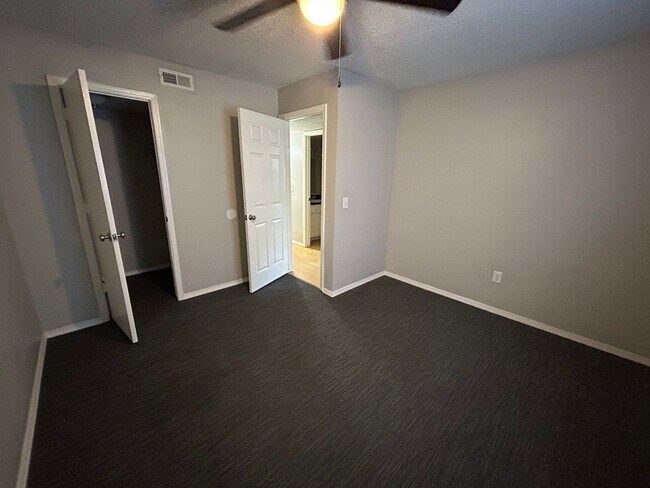 Foto del edificio - 2409-2411 Magnolia St