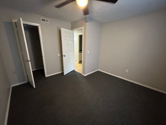 Building Photo - 2409-2411 Magnolia St