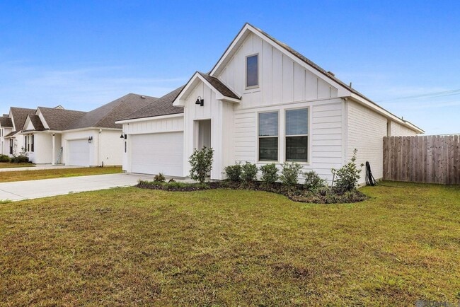 Foto del edificio - 12856 Silverbell Ave