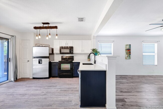 Building Photo - 12223 Autumn Cherry