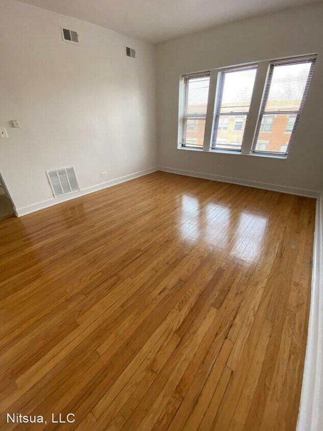 Foto principal - 5417 W Washington Blvd