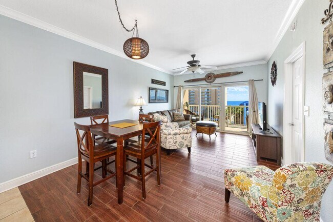 Foto del edificio - 1010 W Beach Blvd
