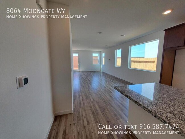 Foto del edificio - 8064 Moongate Wy