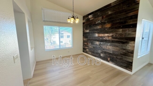 Building Photo - 3720 Mirage St