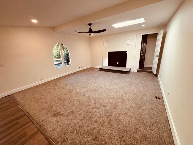 Foto del edificio - Charming 4 bedroom 2 bath home- West Linn, OR