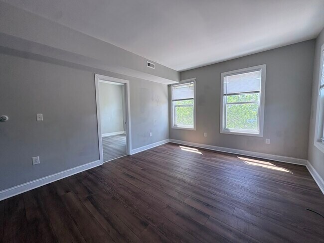 Building Photo - 151 Saltonstall Ave