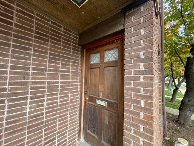 Foto del edificio - 81 Redmond St