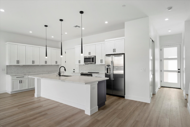Building Photo - 16924 E Salida Dr
