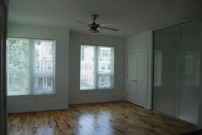 Foto del edificio - 1109 Porter St