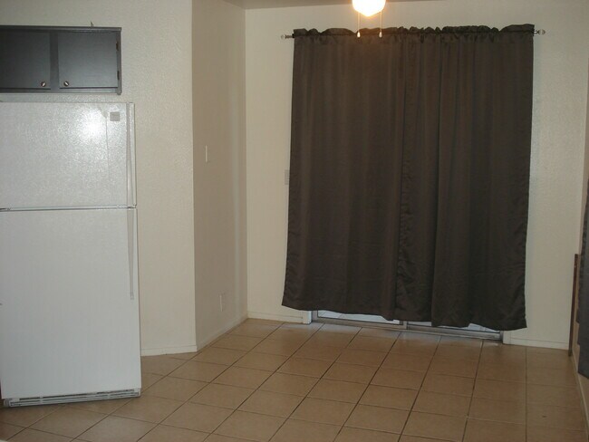 Foto del edificio - 5171 Pioneer Ave