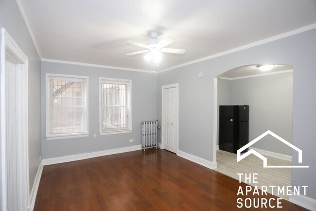Foto del edificio - 6930 N Greenview Ave