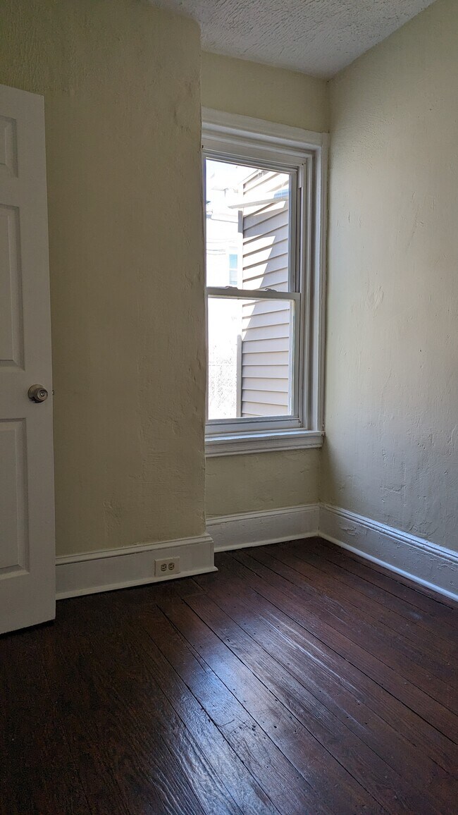 Foto del edificio - 227 Shedaker St