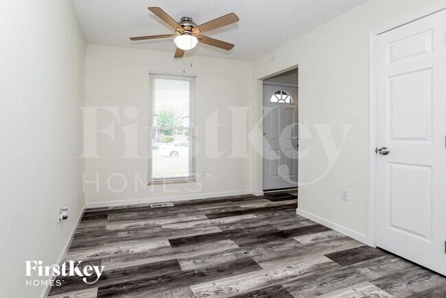 Foto del edificio - 1605 Rock Creek Dr