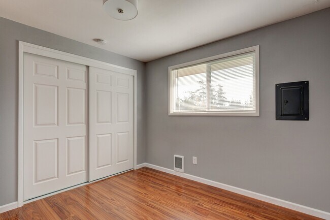 Foto del edificio - 0809-1172 SW Swantown Rd