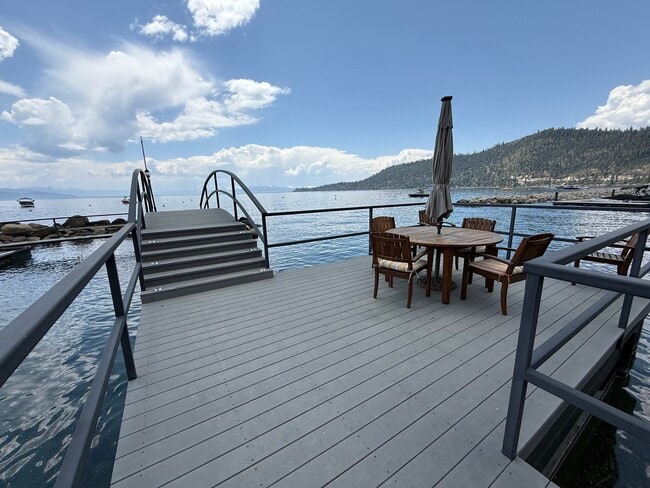 Foto del edificio - 557 Lakeshore Blvd