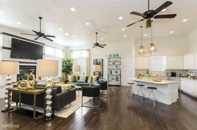 Foto del edificio - 11660 Crane Brook Dr