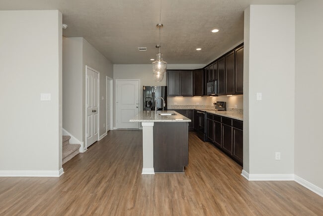 Building Photo - 4089 Cross Park Dr