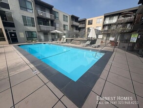 Building Photo - 1745 Camino Palmero St