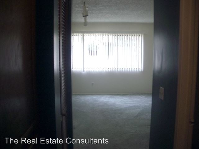 Primary Photo - 329 N Melrose Dr