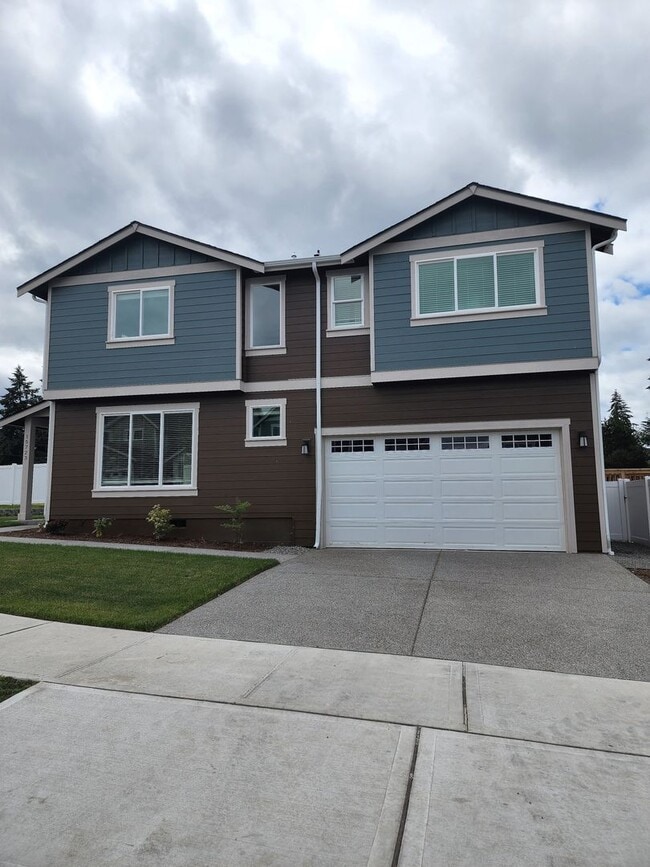 Building Photo - 15723 View Dr Ct SE